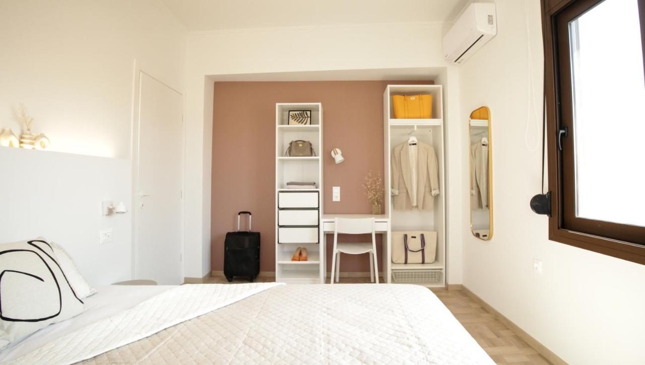 Onos - 2 Bedroom 2 Bathroom Penthouse With Terrace In Old Town Kalamata Dış mekan fotoğraf