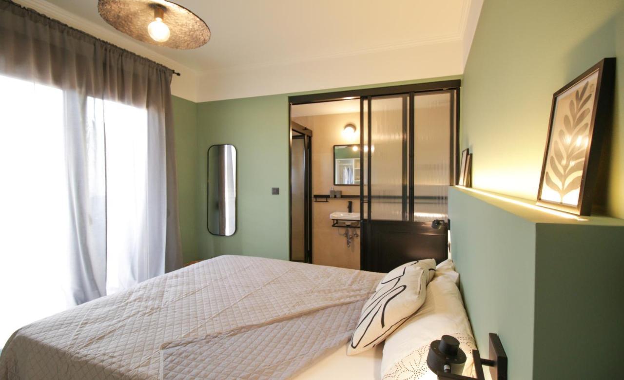 Onos - 2 Bedroom 2 Bathroom Penthouse With Terrace In Old Town Kalamata Dış mekan fotoğraf
