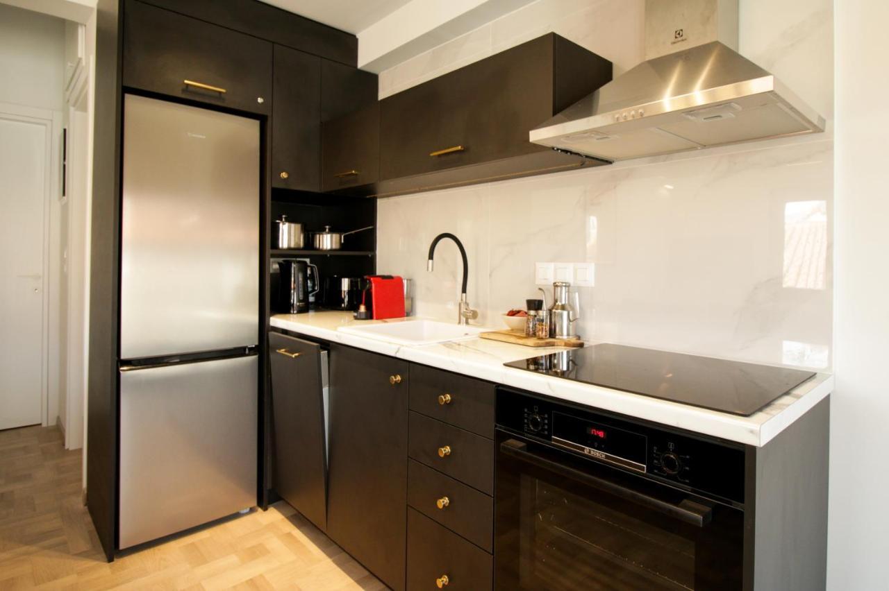 Onos - 2 Bedroom 2 Bathroom Penthouse With Terrace In Old Town Kalamata Dış mekan fotoğraf