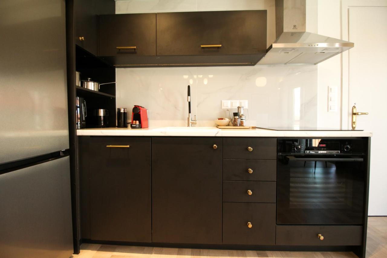 Onos - 2 Bedroom 2 Bathroom Penthouse With Terrace In Old Town Kalamata Dış mekan fotoğraf
